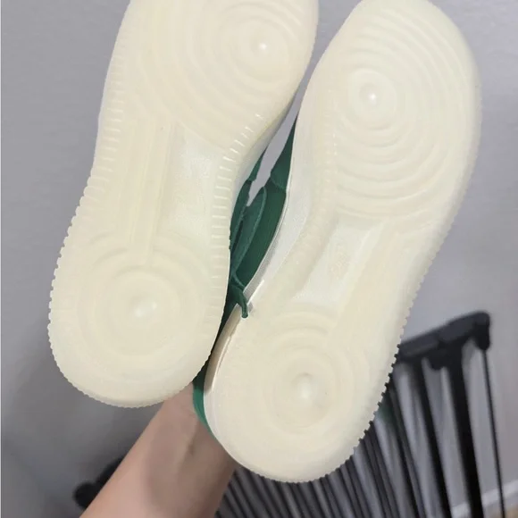 Nike Men’s Air Force 1 Low Green Suede Sneakers - Picture 9 of 9